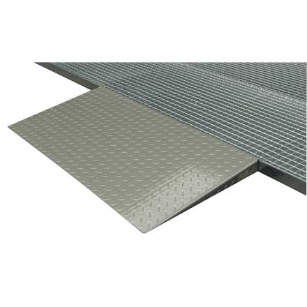Auffahrrampe zu Art. 1025053 Auffahrrampe zu Art. 1025053
