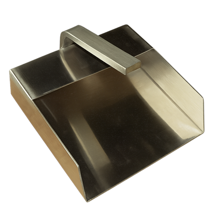 Ölschaufel aus Aluminium mit Innengriff und Auffangrand