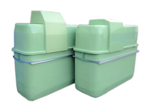 Vasca di contenimento con copercio in PFV e cisterna 1500L